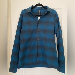 Men’s Lululemon Flannel size medium